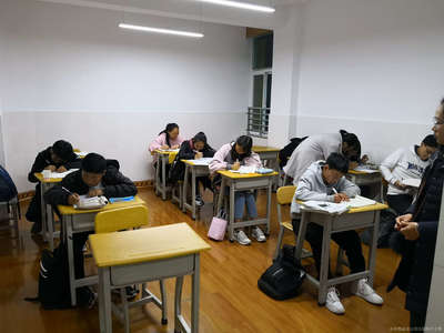 明德教育咨詢 專業(yè)教育信息咨詢的引領者